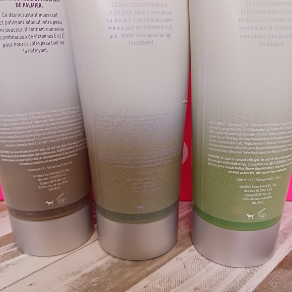 Victoria's Secret PINK 2-in-1 Wash & Scrubs - Picture 5 of 8